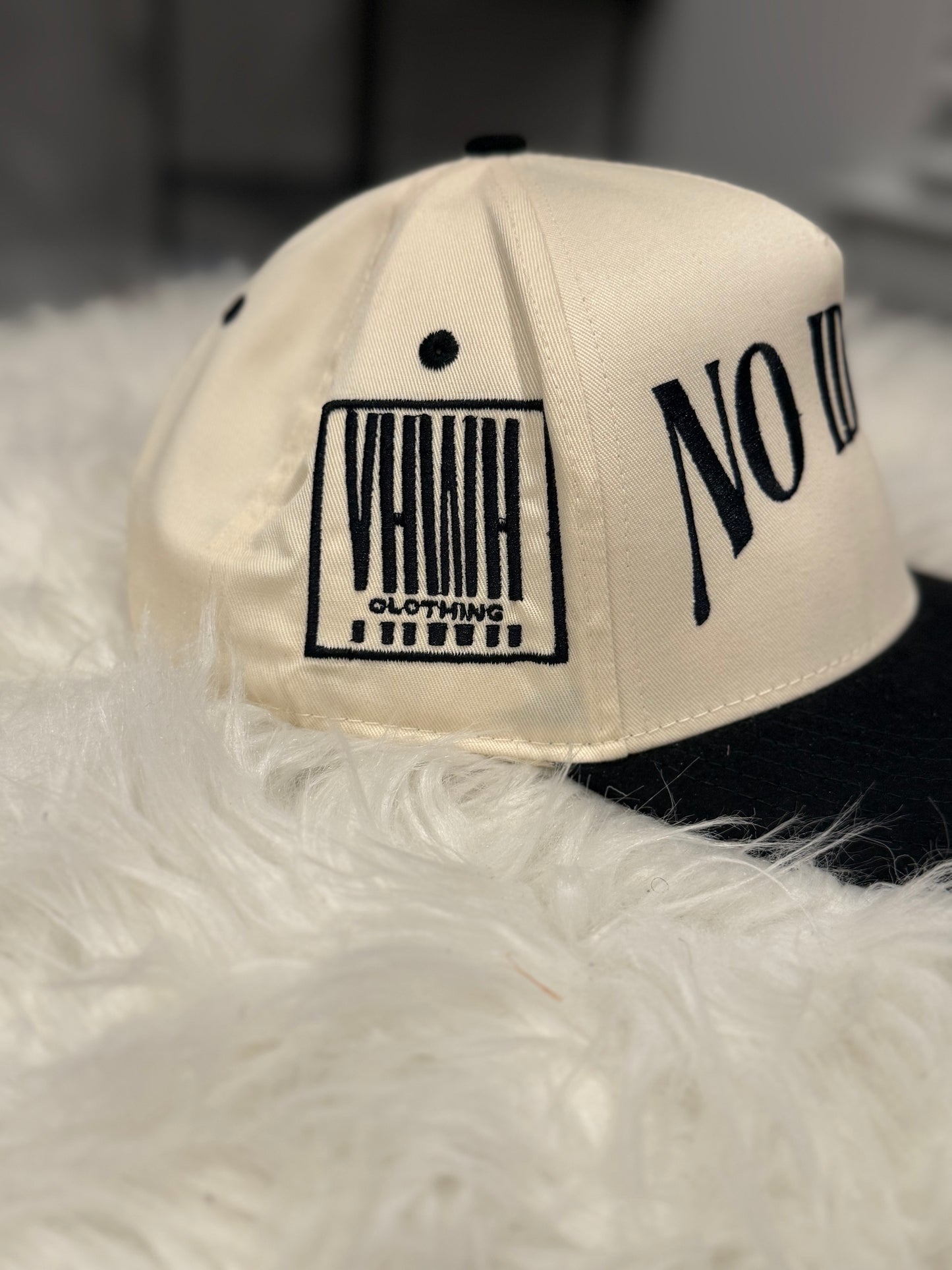 No IDOLS SNAPBACK HAT